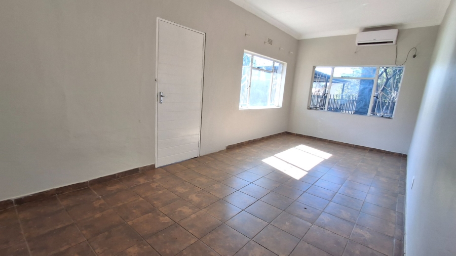 4 Bedroom Property for Sale in Pretoria Gardens Gauteng