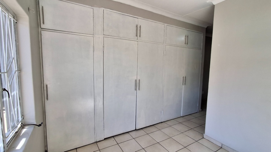 4 Bedroom Property for Sale in Pretoria Gardens Gauteng