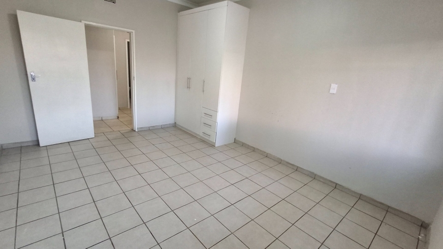 4 Bedroom Property for Sale in Pretoria Gardens Gauteng
