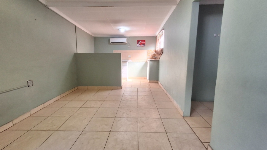 4 Bedroom Property for Sale in Pretoria Gardens Gauteng