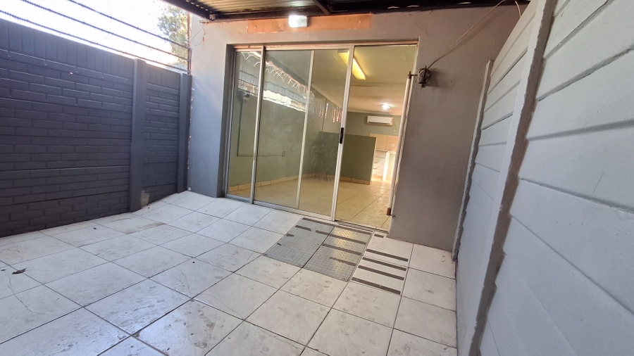 4 Bedroom Property for Sale in Pretoria Gardens Gauteng