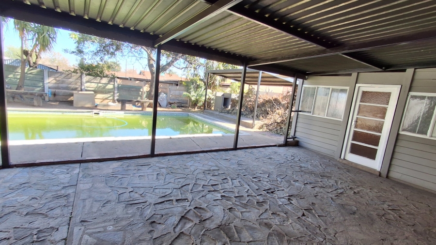 4 Bedroom Property for Sale in Pretoria Gardens Gauteng