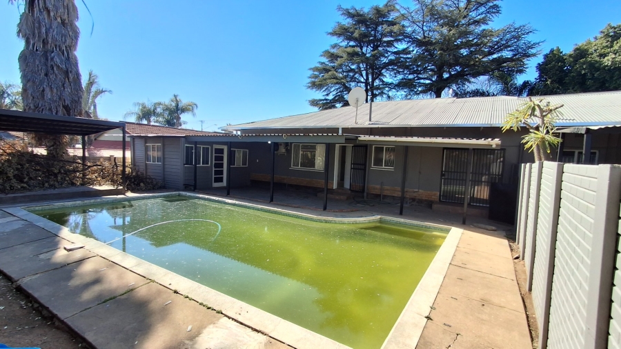 4 Bedroom Property for Sale in Pretoria Gardens Gauteng
