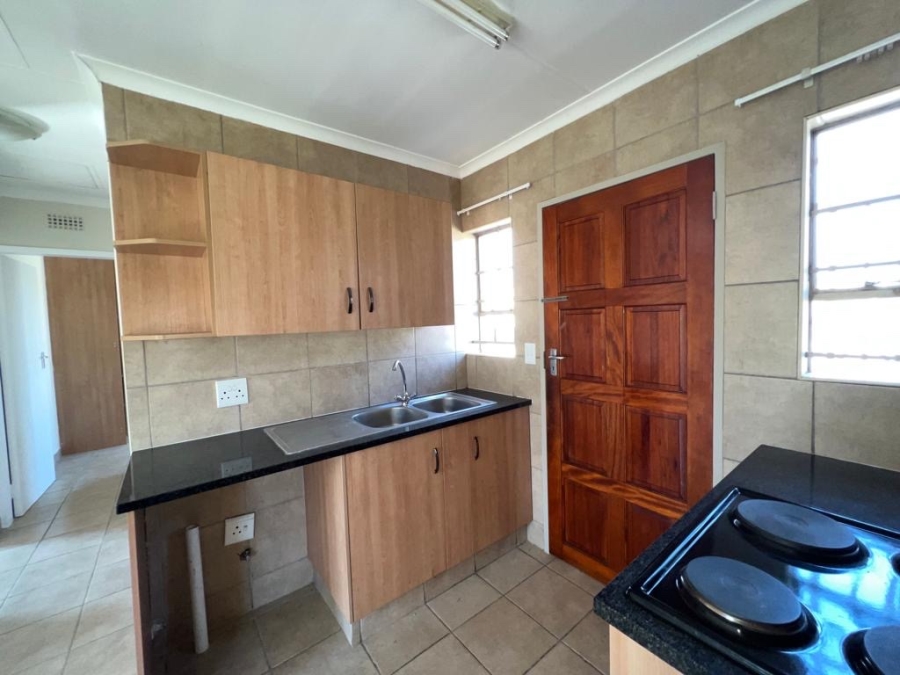 2 Bedroom Property for Sale in Olievenhoutbosch Gauteng