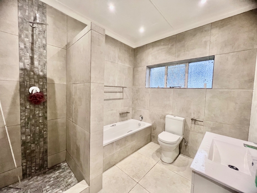 4 Bedroom Property for Sale in Rynfield A H Gauteng