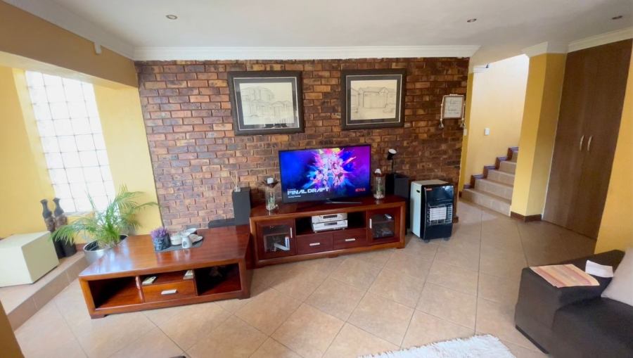 4 Bedroom Property for Sale in The Reeds Gauteng