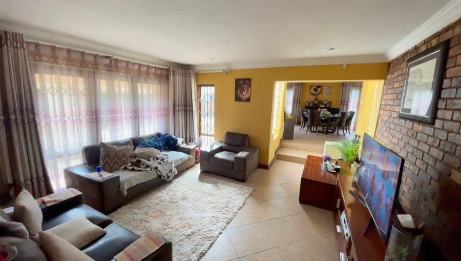 4 Bedroom Property for Sale in The Reeds Gauteng