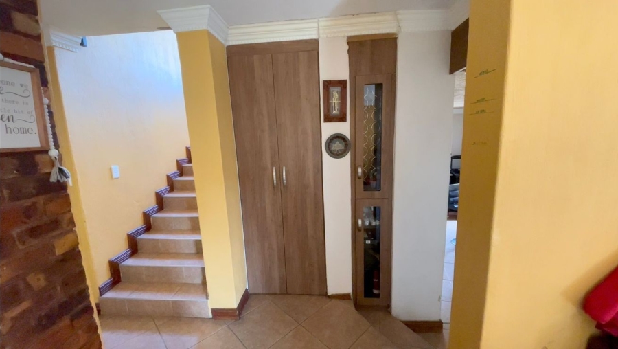 4 Bedroom Property for Sale in The Reeds Gauteng