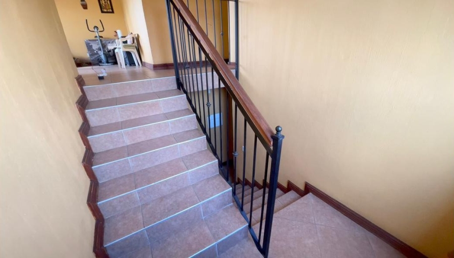 4 Bedroom Property for Sale in The Reeds Gauteng