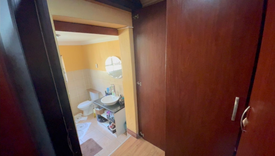 4 Bedroom Property for Sale in The Reeds Gauteng