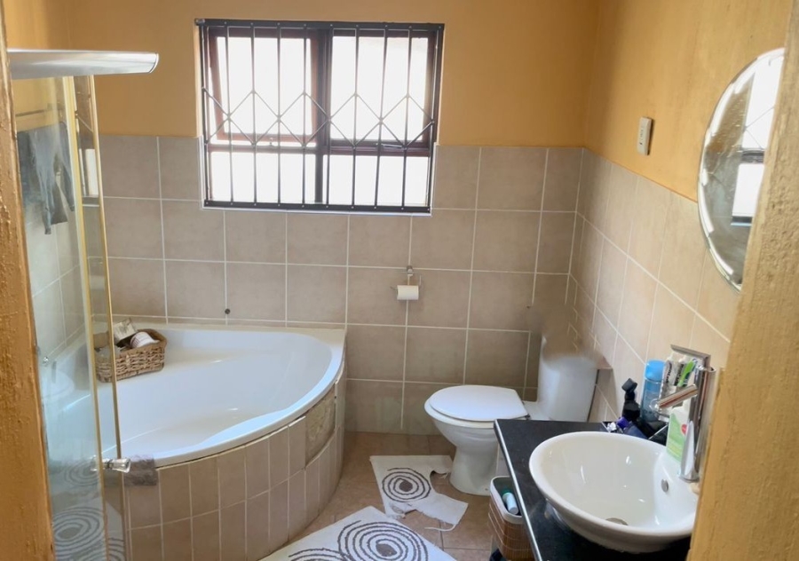 4 Bedroom Property for Sale in The Reeds Gauteng