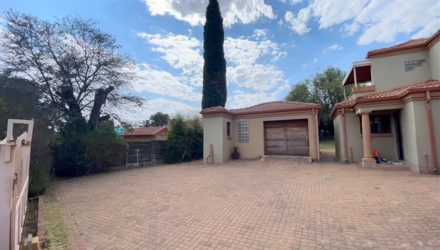 4 Bedroom Property for Sale in The Reeds Gauteng