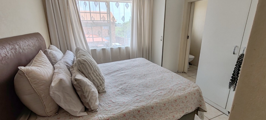 2 Bedroom Property for Sale in Crystal Park Gauteng