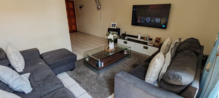 2 Bedroom Property for Sale in Crystal Park Gauteng