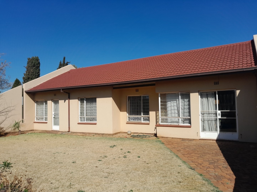 3 Bedroom Property for Sale in Simmerfield Gauteng