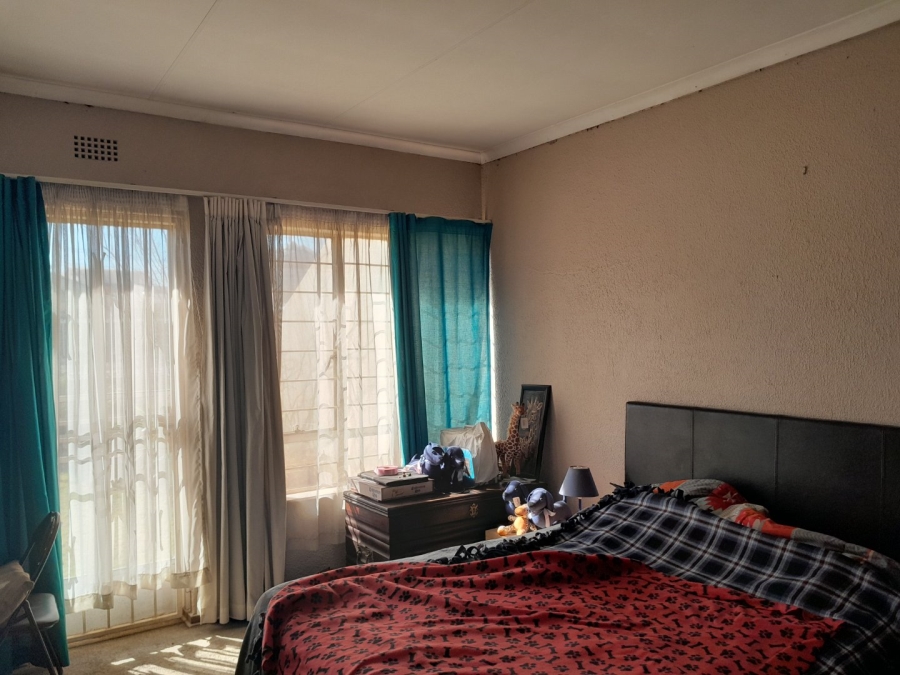 3 Bedroom Property for Sale in Simmerfield Gauteng