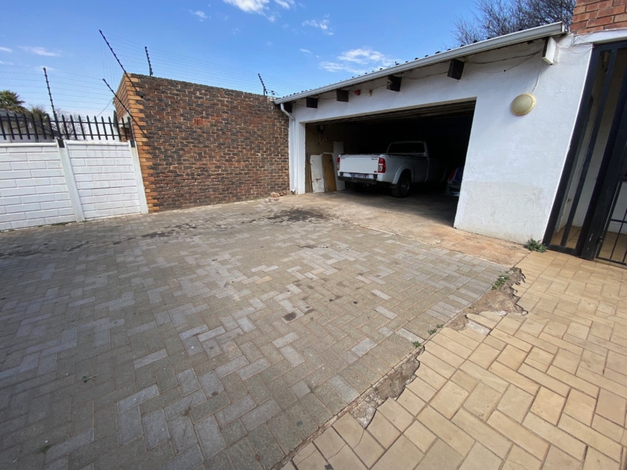 4 Bedroom Property for Sale in Primrose East Gauteng