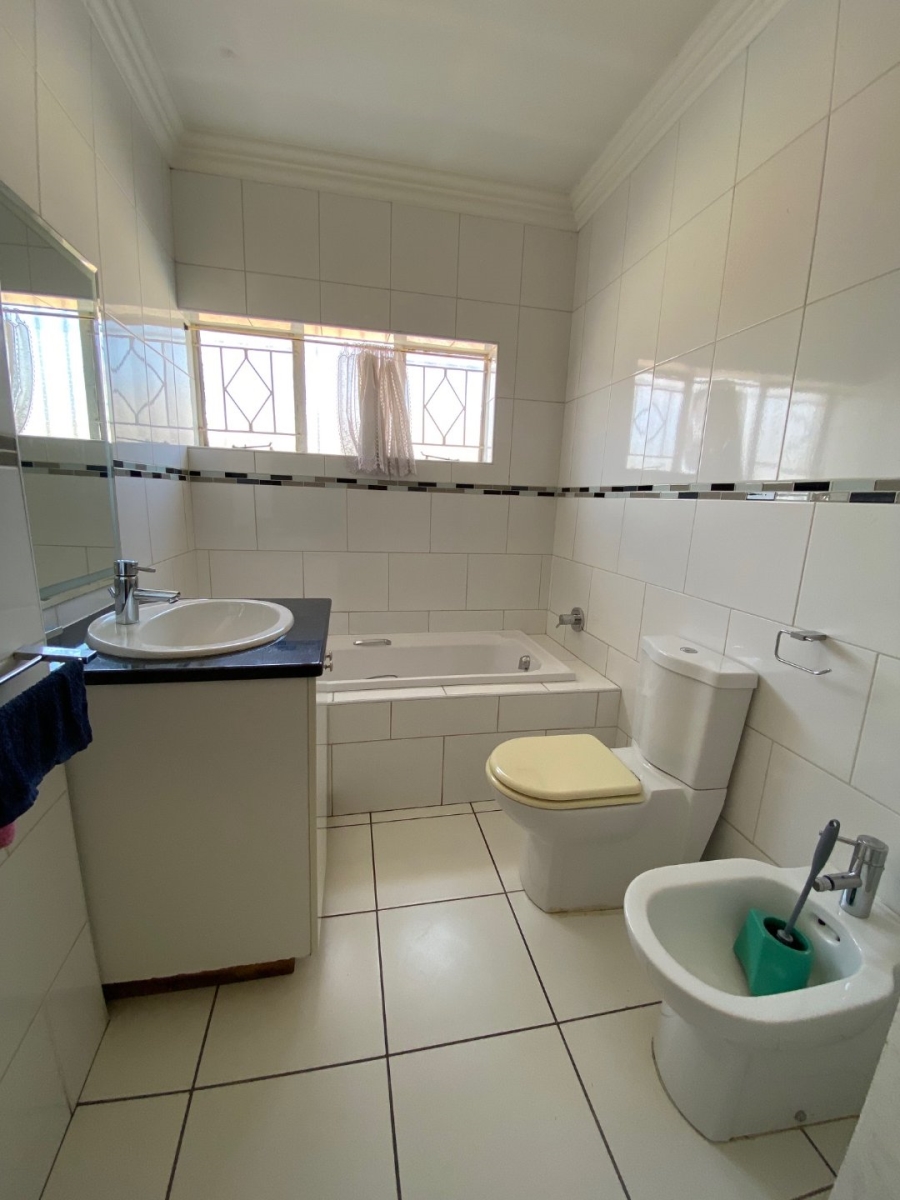 4 Bedroom Property for Sale in Primrose East Gauteng