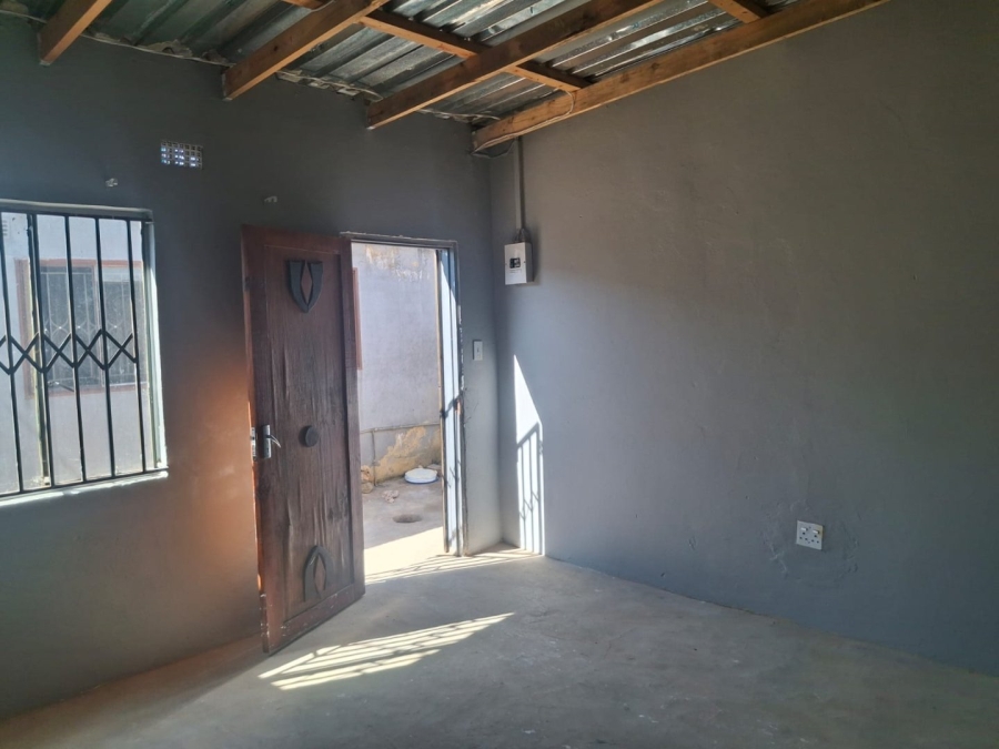 To Let  Bedroom Property for Rent in Drieziek Gauteng