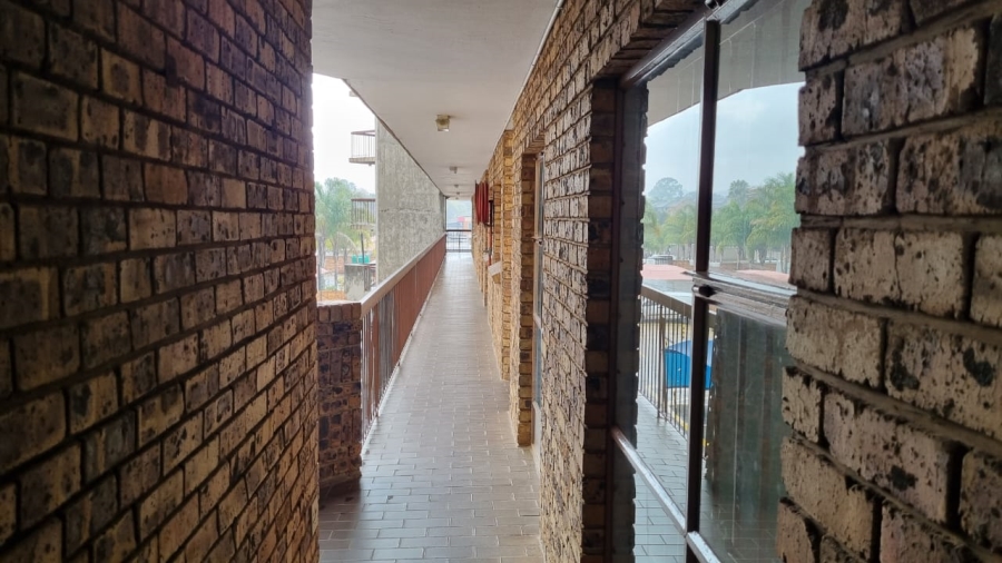2 Bedroom Property for Sale in Pretoria North Gauteng