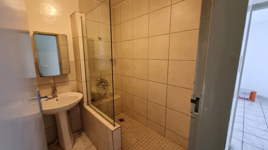 2 Bedroom Property for Sale in Pretoria North Gauteng