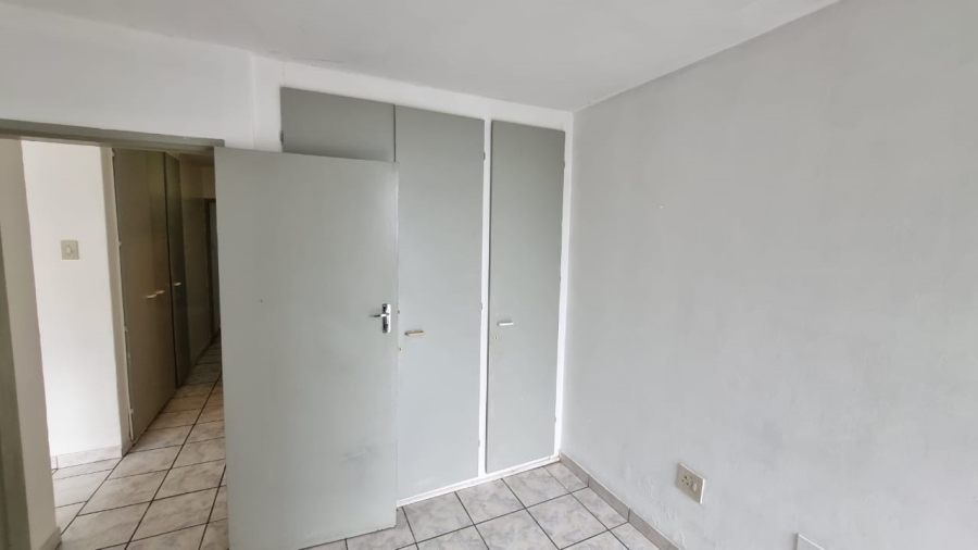 2 Bedroom Property for Sale in Pretoria North Gauteng