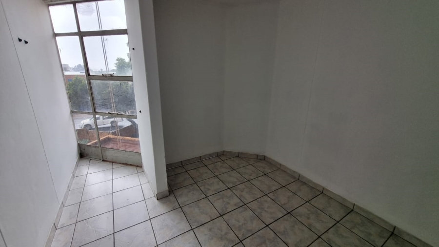 2 Bedroom Property for Sale in Pretoria North Gauteng