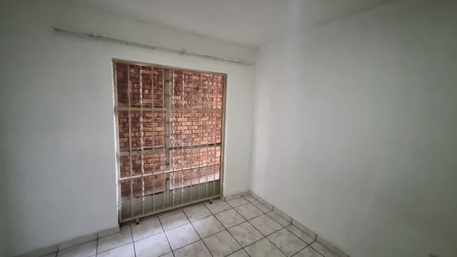 2 Bedroom Property for Sale in Pretoria North Gauteng