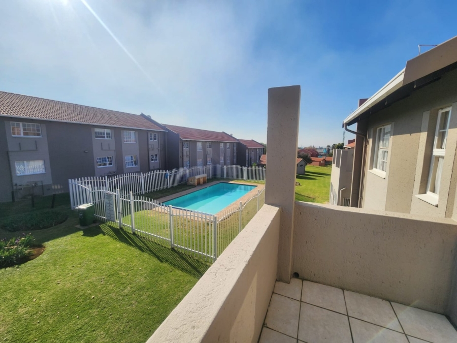 2 Bedroom Property for Sale in Meyersdal Gauteng