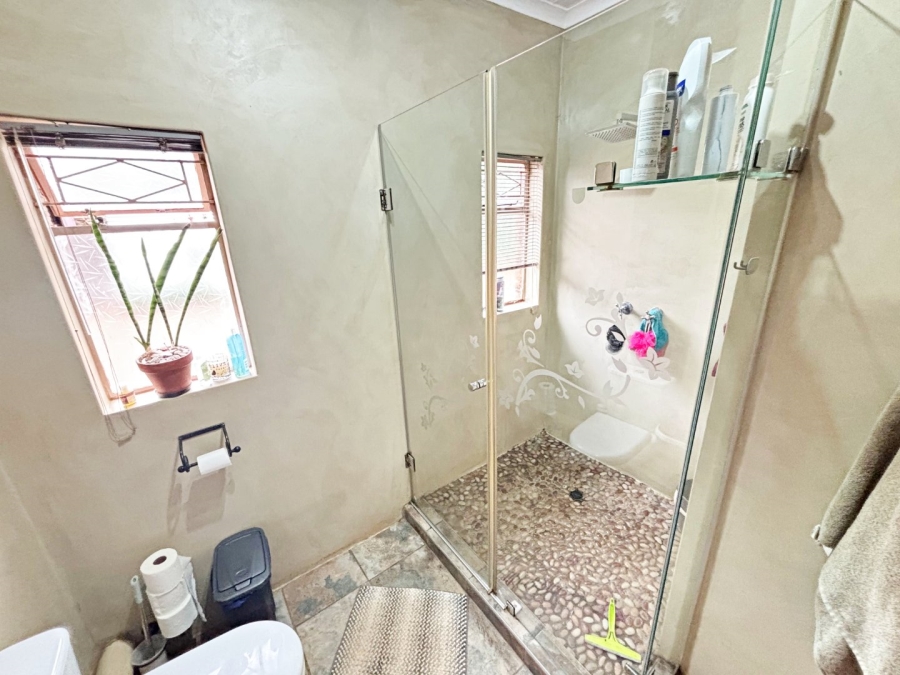 3 Bedroom Property for Sale in Eldoraigne Gauteng