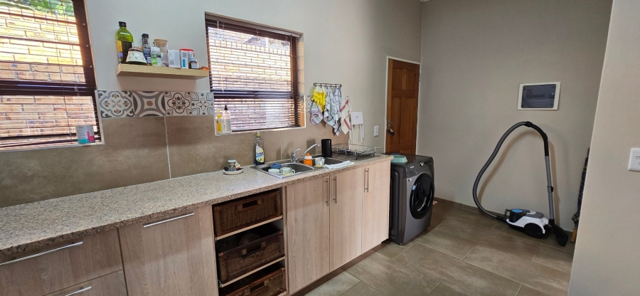 To Let 3 Bedroom Property for Rent in Raceview Gauteng