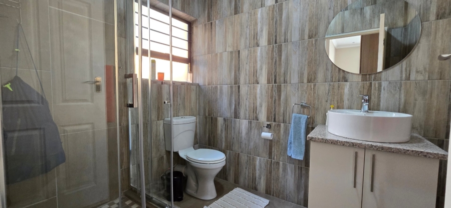 To Let 3 Bedroom Property for Rent in Raceview Gauteng