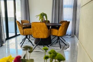 To Let  Bedroom Property for Rent in Blue Hills Gauteng