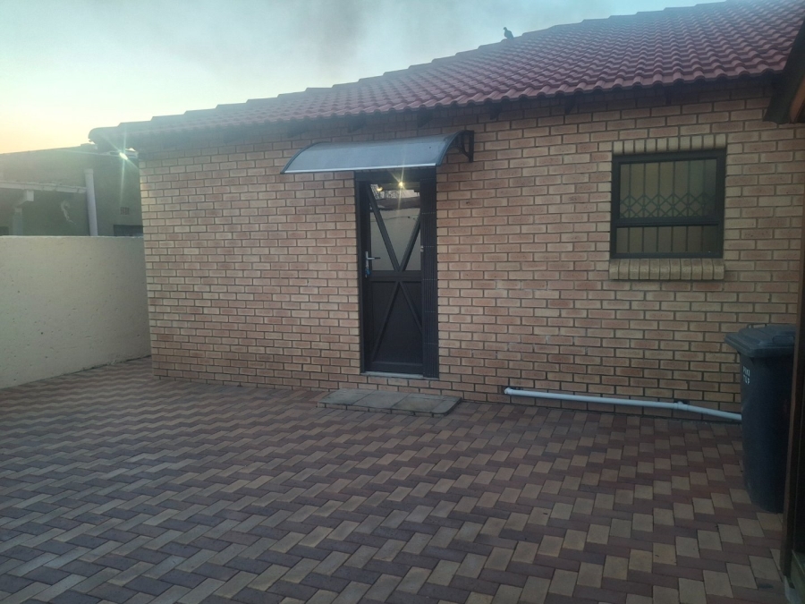 To Let  Bedroom Property for Rent in Pimville Gauteng