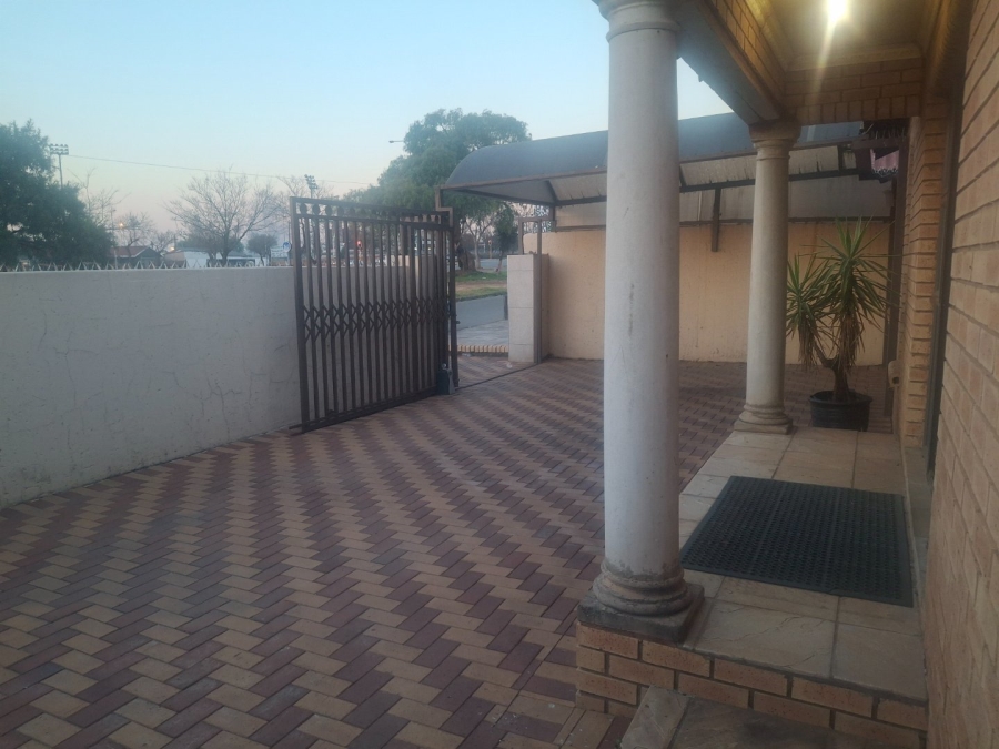 To Let  Bedroom Property for Rent in Pimville Gauteng