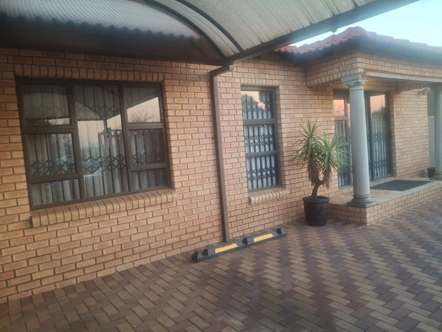 To Let  Bedroom Property for Rent in Pimville Gauteng
