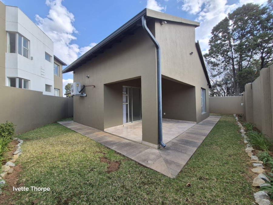 To Let 3 Bedroom Property for Rent in Bryanston Gauteng