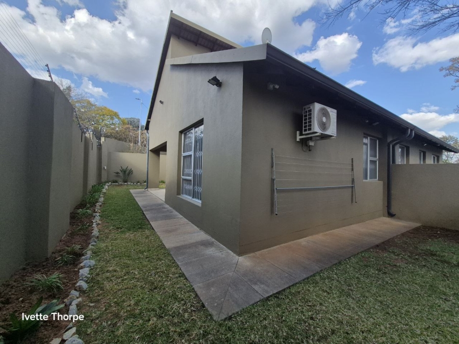 To Let 3 Bedroom Property for Rent in Bryanston Gauteng