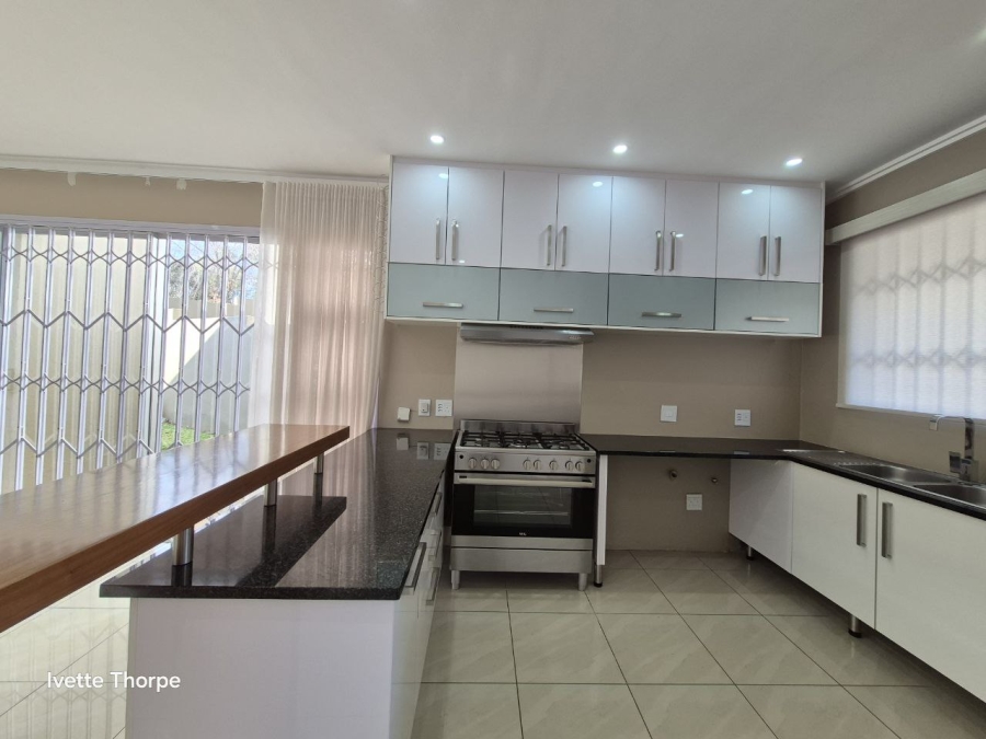 To Let 3 Bedroom Property for Rent in Bryanston Gauteng