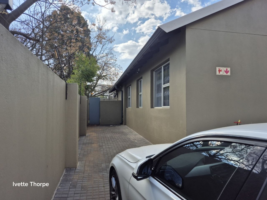 To Let 3 Bedroom Property for Rent in Bryanston Gauteng