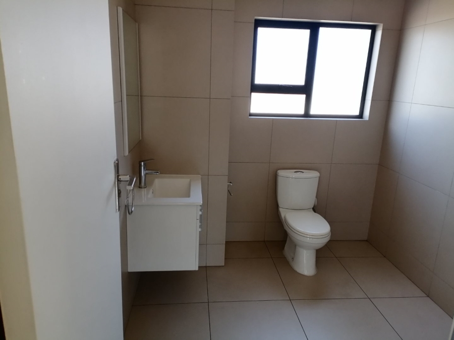 2 Bedroom Property for Sale in Lilianton Gauteng