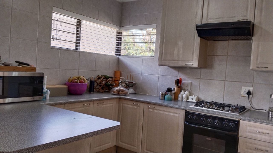To Let 3 Bedroom Property for Rent in Lonehill Gauteng