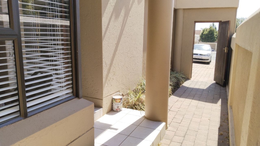 To Let 3 Bedroom Property for Rent in Lonehill Gauteng