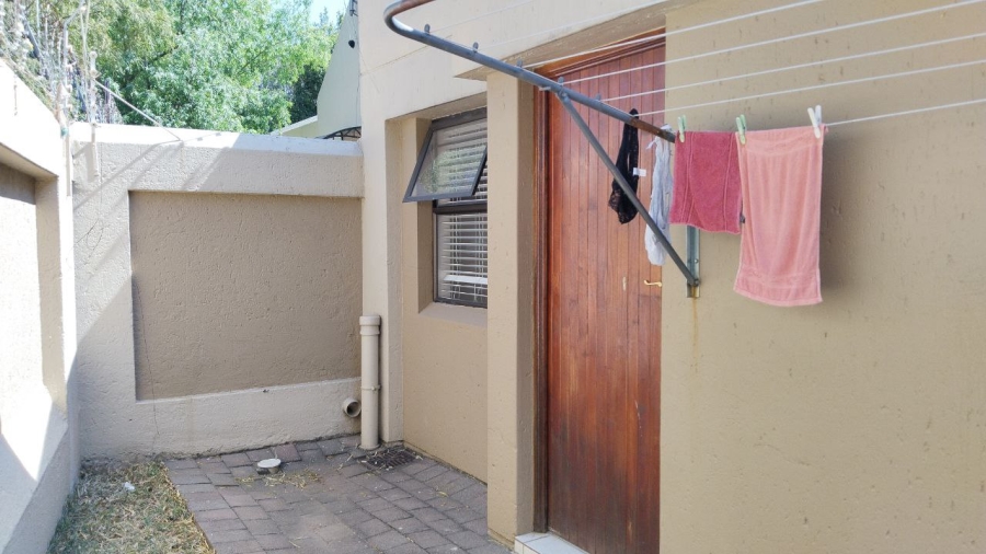 To Let 3 Bedroom Property for Rent in Lonehill Gauteng
