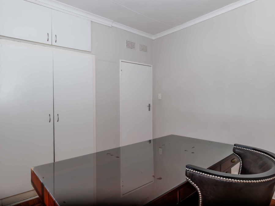 2 Bedroom Property for Sale in Lakeside Village Gauteng