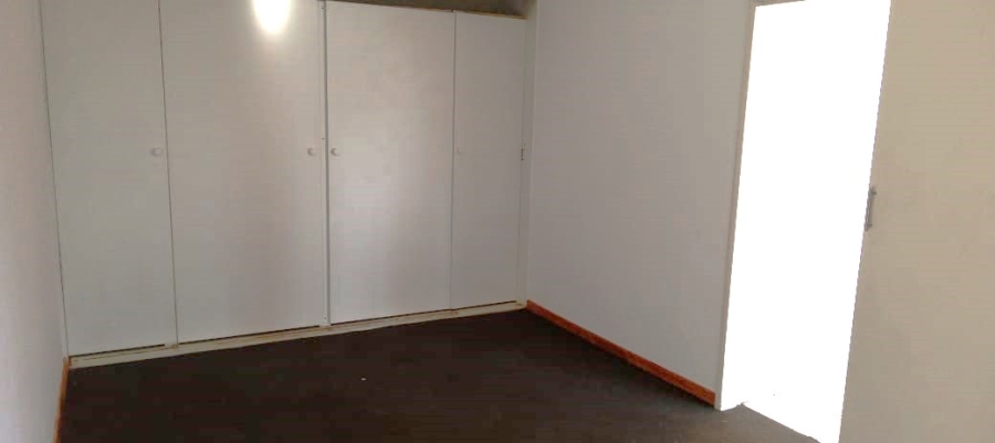 To Let 3 Bedroom Property for Rent in Ormonde Gauteng