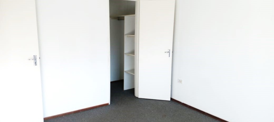 To Let 3 Bedroom Property for Rent in Ormonde Gauteng