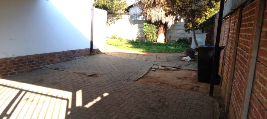 To Let 3 Bedroom Property for Rent in Ormonde Gauteng