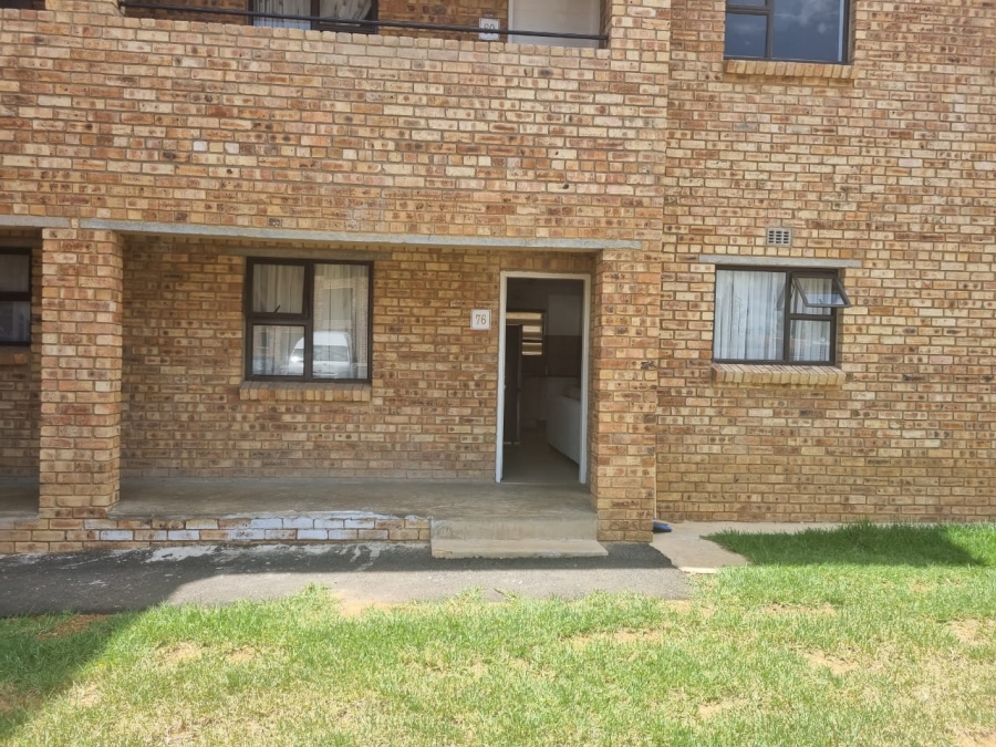 2 Bedroom Property for Sale in Albertsdal Gauteng
