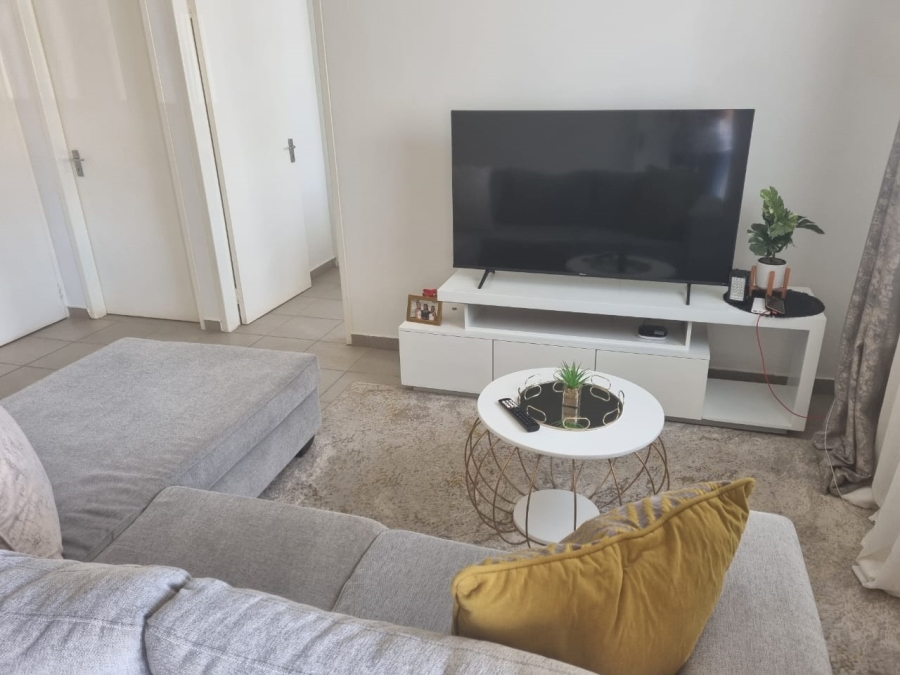 2 Bedroom Property for Sale in Albertsdal Gauteng
